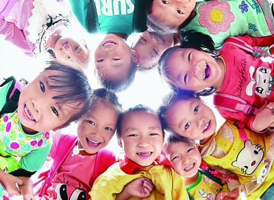 陈宝生:坚定不移办好中国特色社会