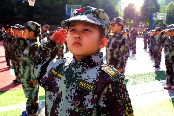 长沙亲子体验军旅生活 特色互动弘扬长征精神