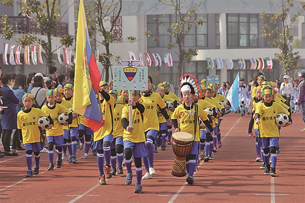 小足球“撬动”大教育 张家港积极推广校园足球