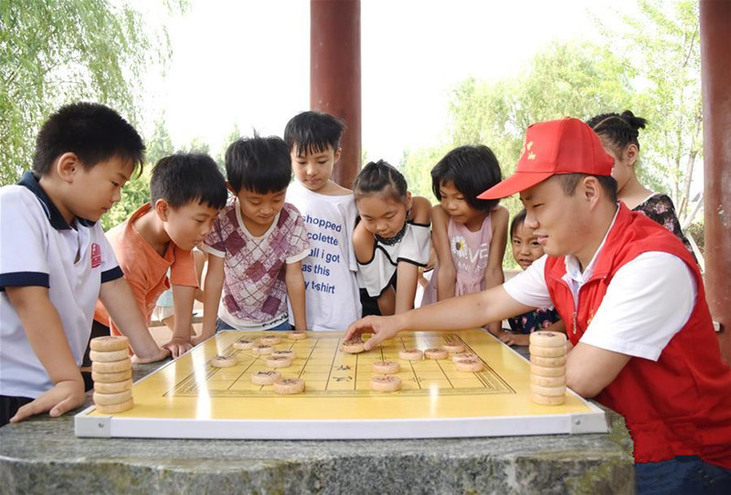 各地开展暑期“暖心”行动 关爱留守儿童